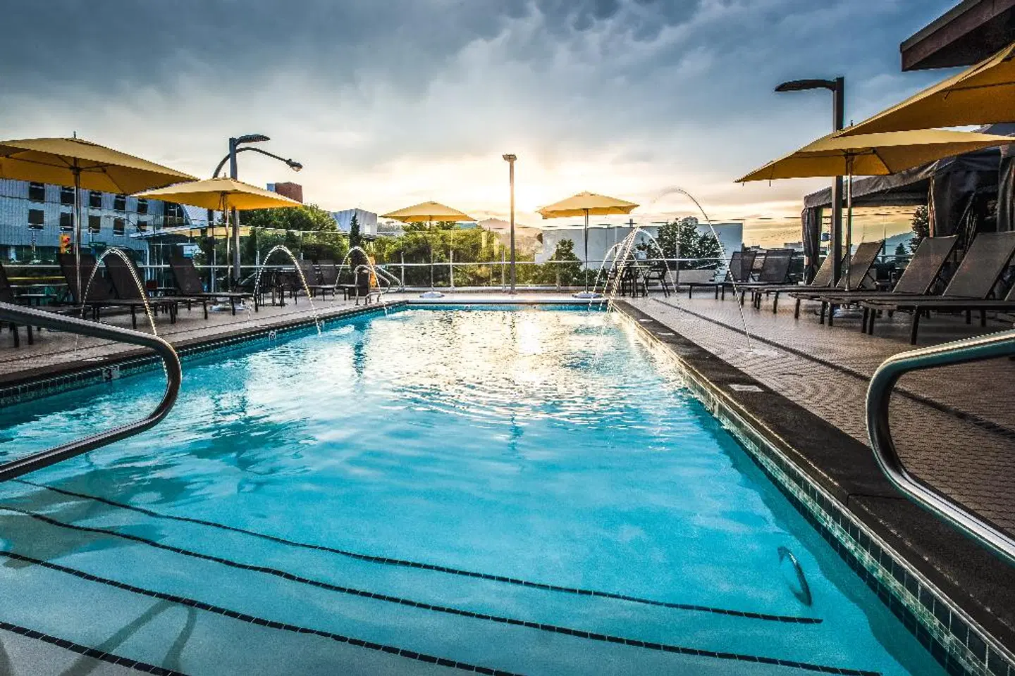 Delta Hotels by Marriott Kamloops OUTDOOR_POOL