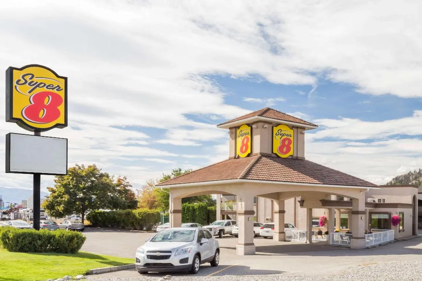 Super 8 by Wyndham Kelowna BC SPORTS_AND_LEISURE