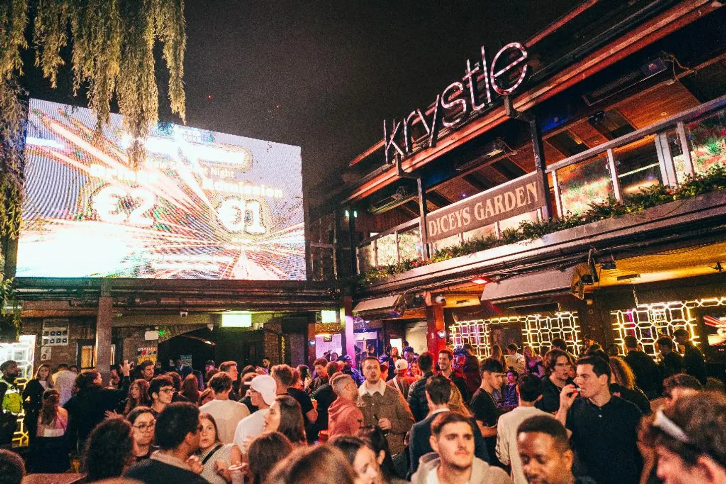 Russell Court SPORTS_AND_LEISURE