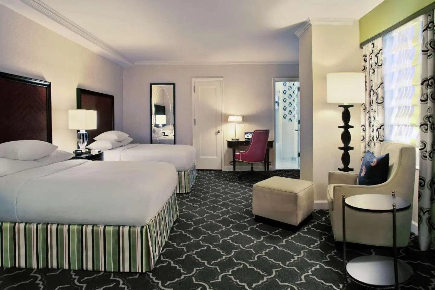 Palmer House a Hilton Hotel ROOM_EXAMPLE