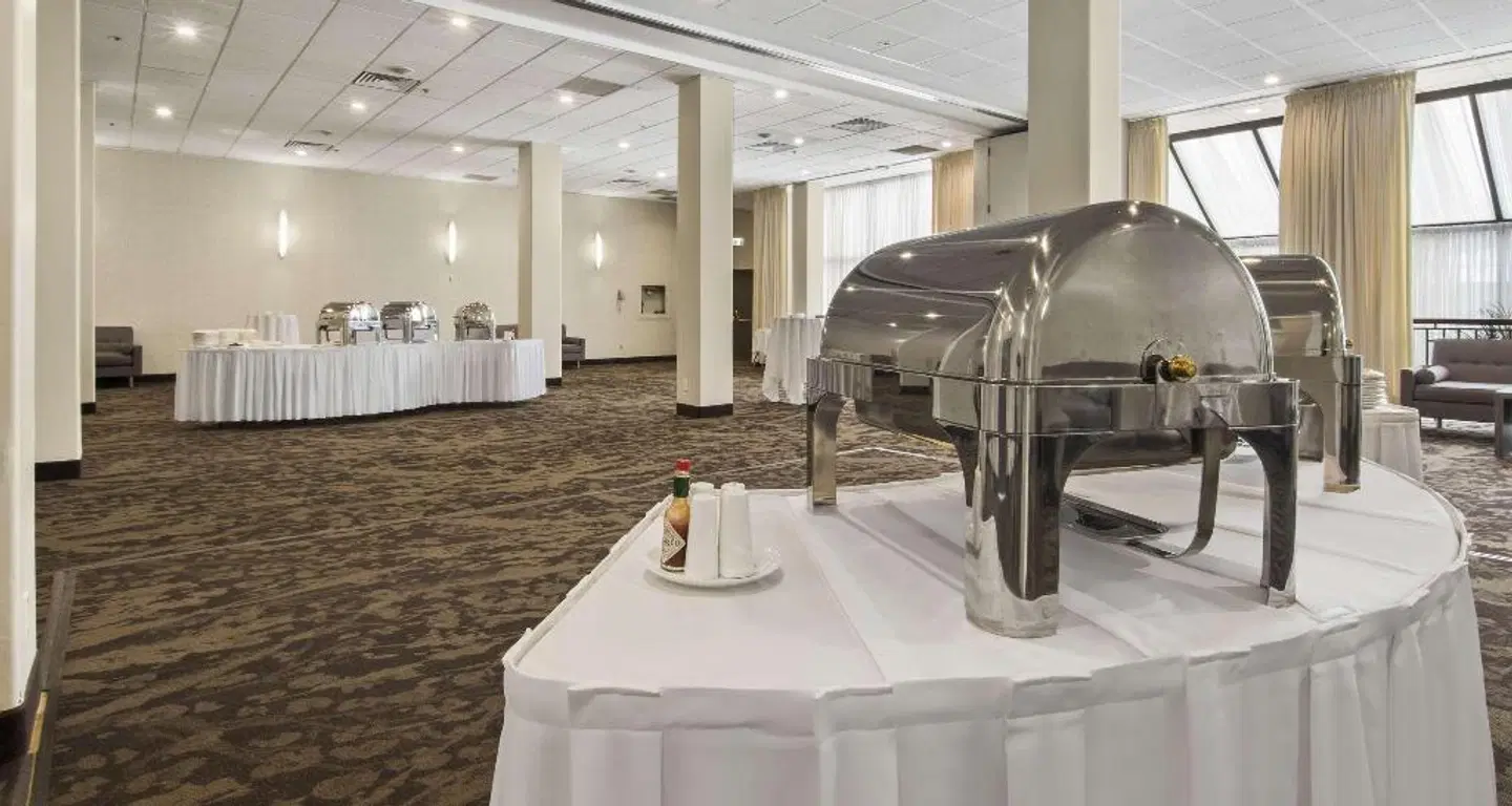 Best Western Premier Calgary Plaza Hotel & Conference Centre SPORTS_AND_LEISURE