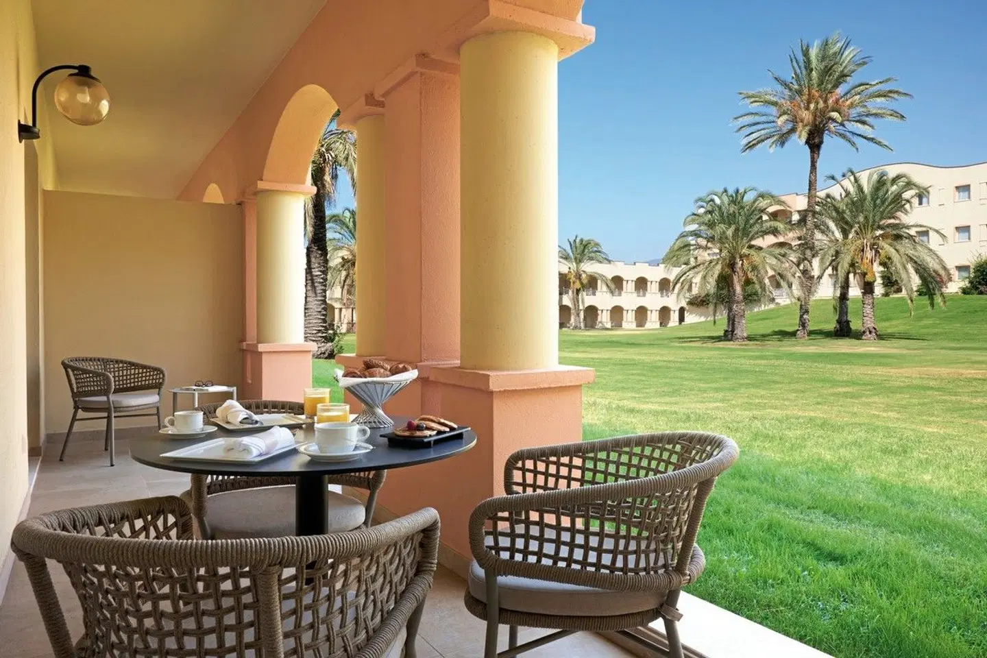 Almar Timi Ama Resort & Spa Restaurant