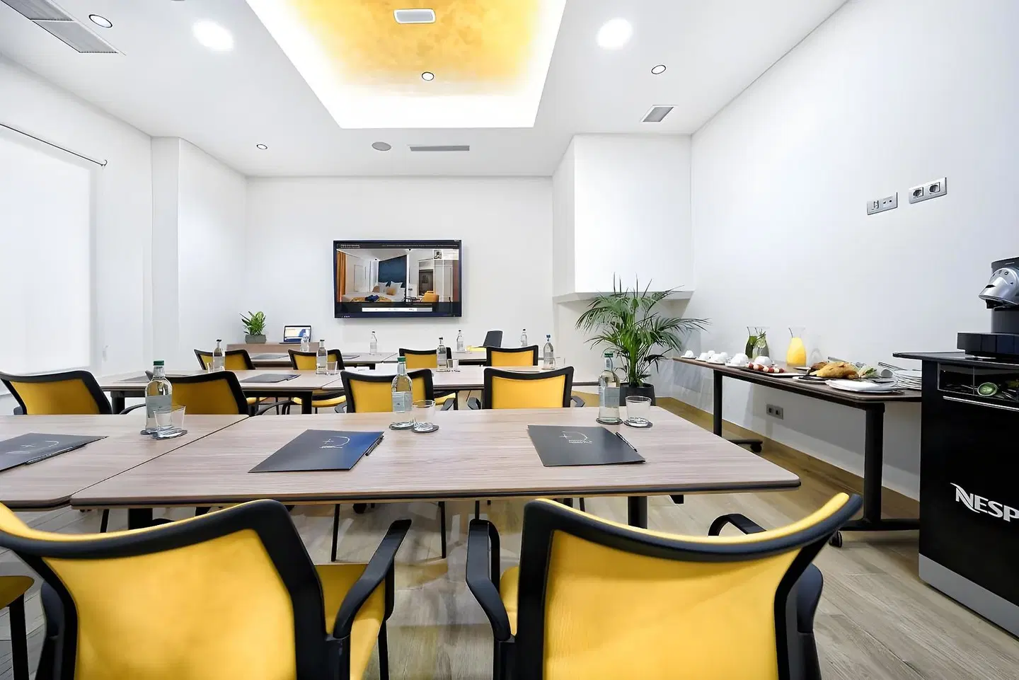 Design Plus Bex Hotel Konferenz