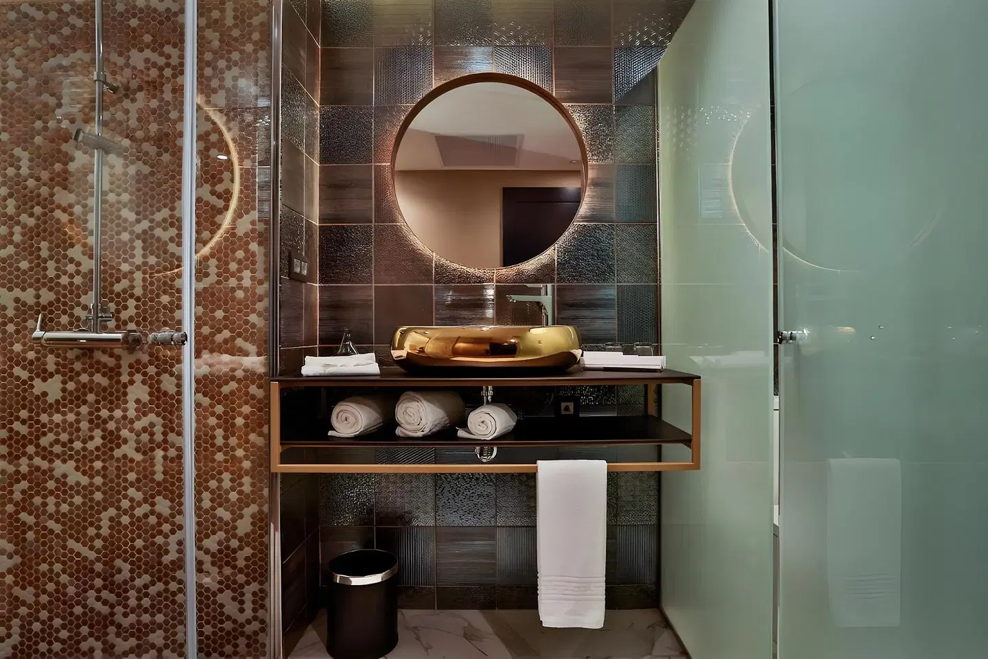 Design Plus Bex Hotel Badezimmer