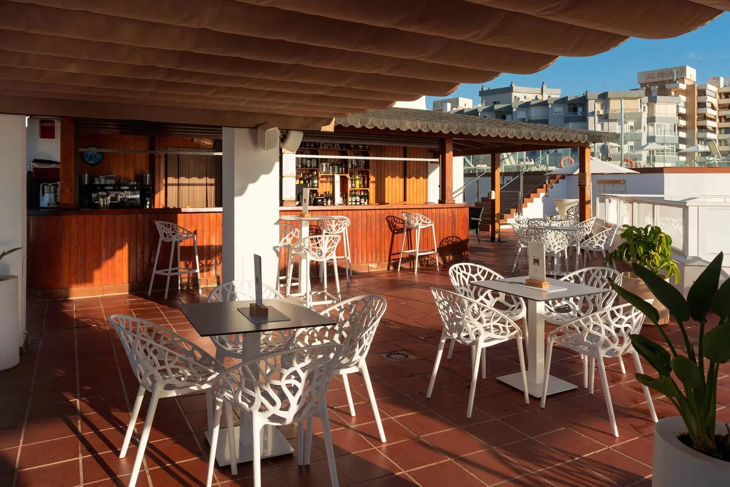 AluaSun Lago Rojo Bar