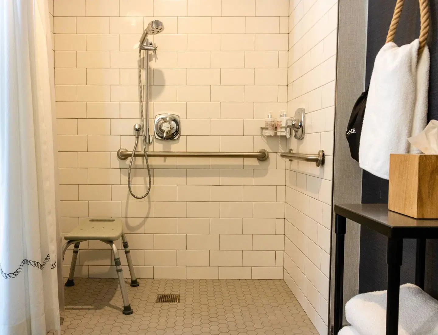 Harbor Court Hotel ROOM_EXAMPLE