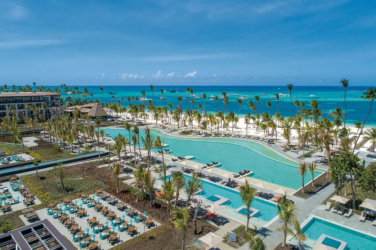 Lopesan Costa Bávaro Resort, Spa & Casino OUTDOOR_POOL