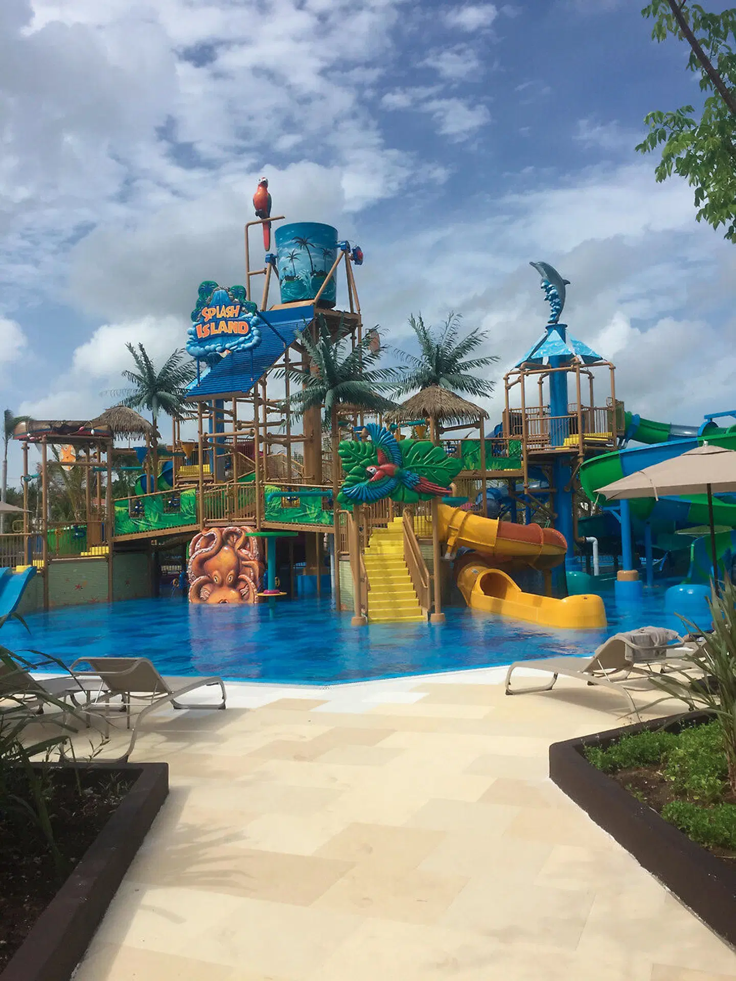 Lopesan Costa Bávaro Resort, Spa & Casino OUTDOOR_POOL