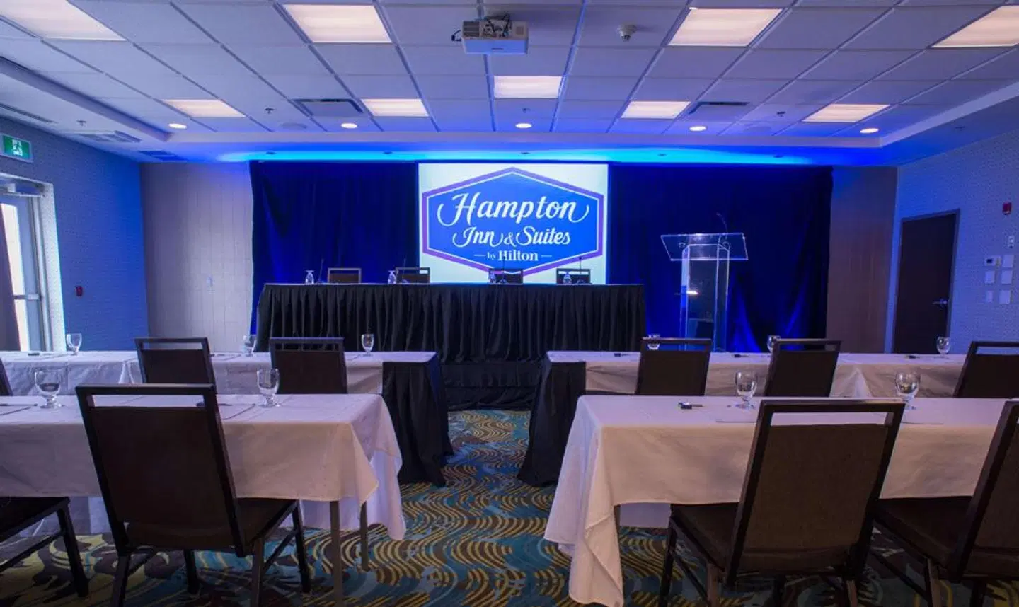 Hampton Inn & Suites by Hilton St. John's Airport Restaurant