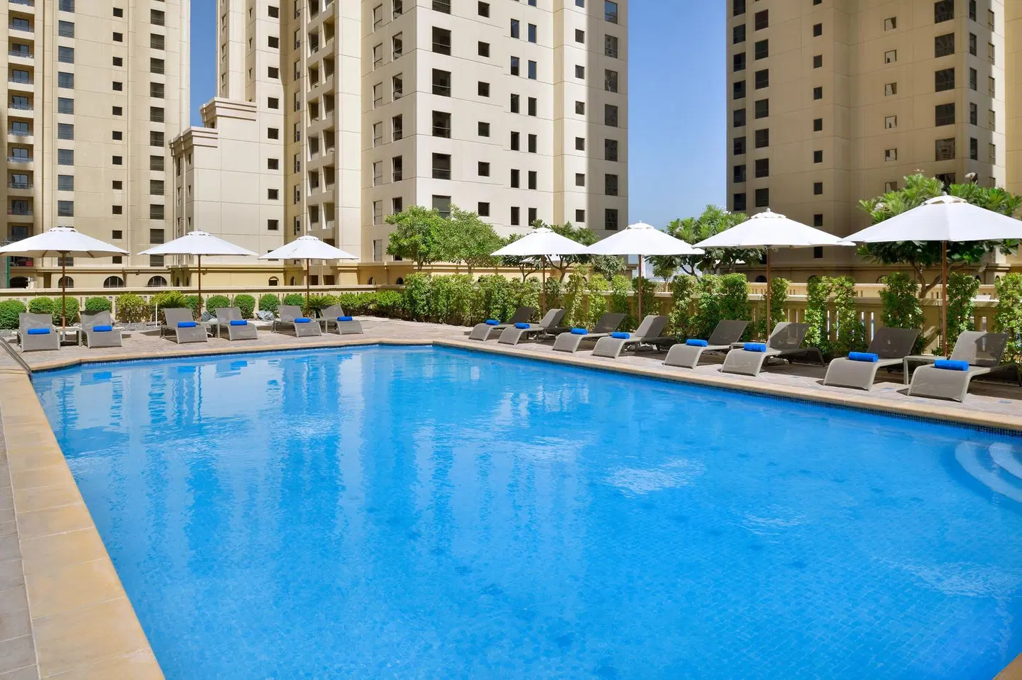 Sheraton The Walk, Dubai OUTDOOR_POOL