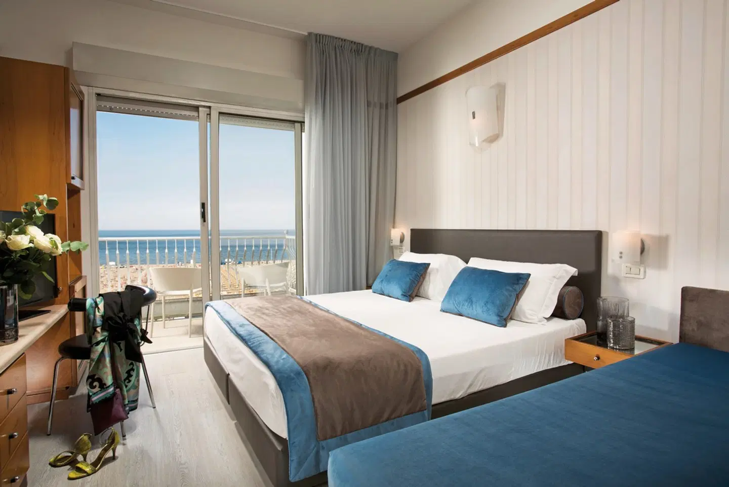 Continental ROOM_EXAMPLE