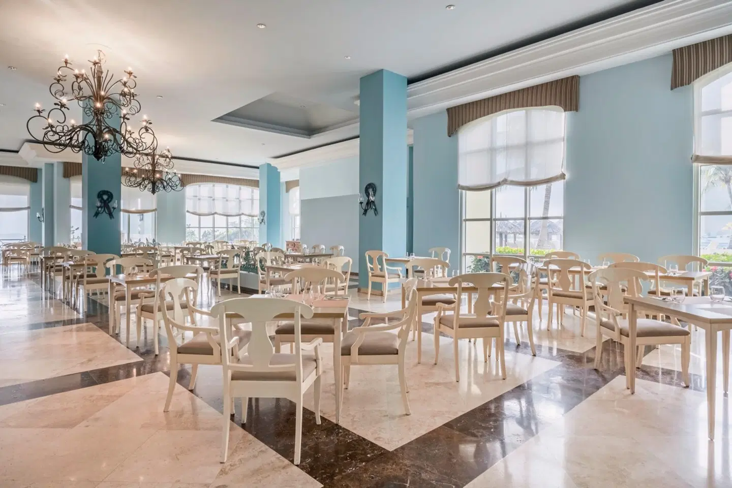 Iberostar Waves Rose Hall Beach Restaurant