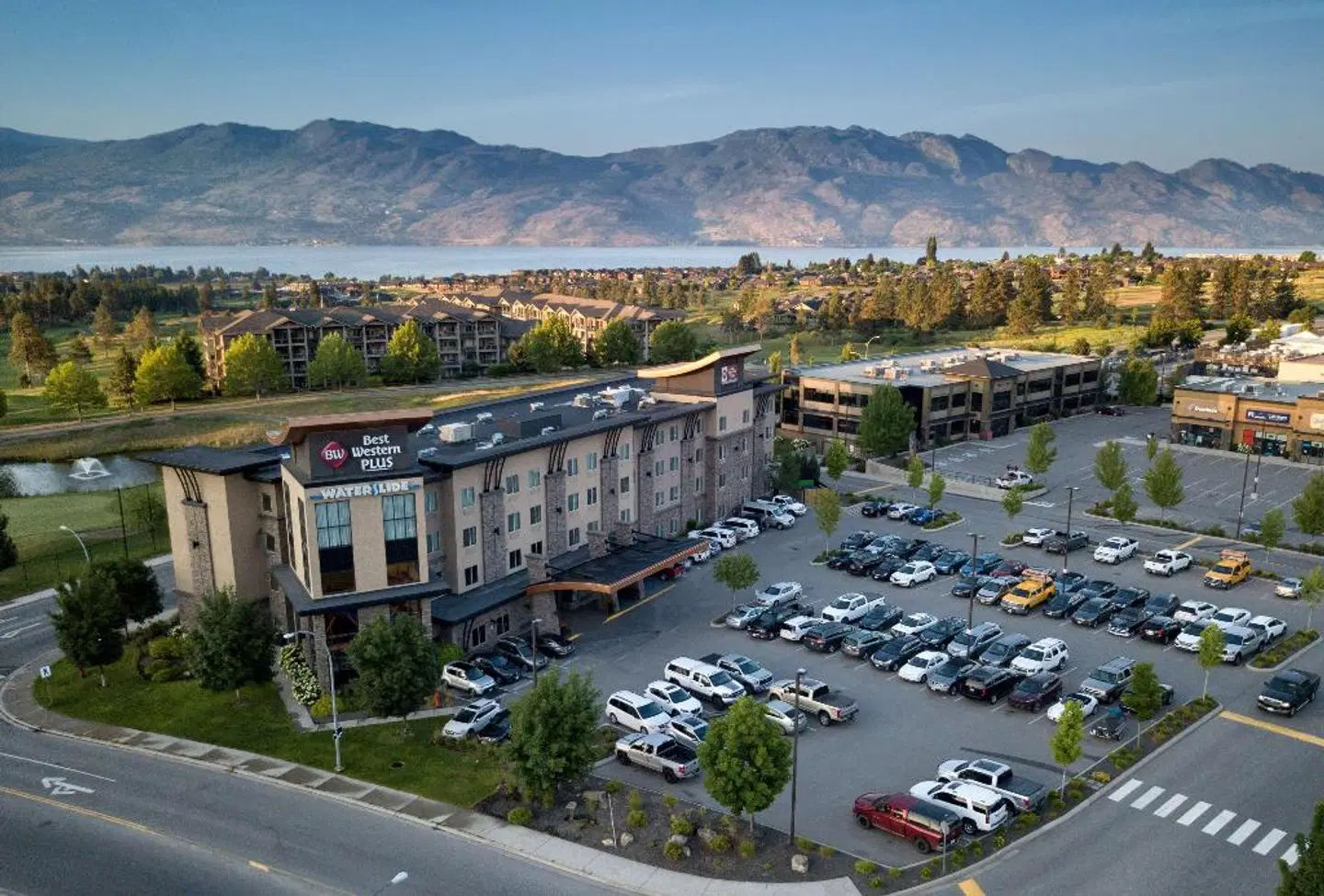Fairfield Inn & Suites by Marriott West Kelowna LANDSCAPE