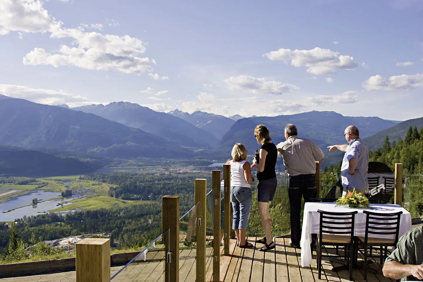 Sutton Place Hotel Revelstoke Mountain Resort Terrasse
