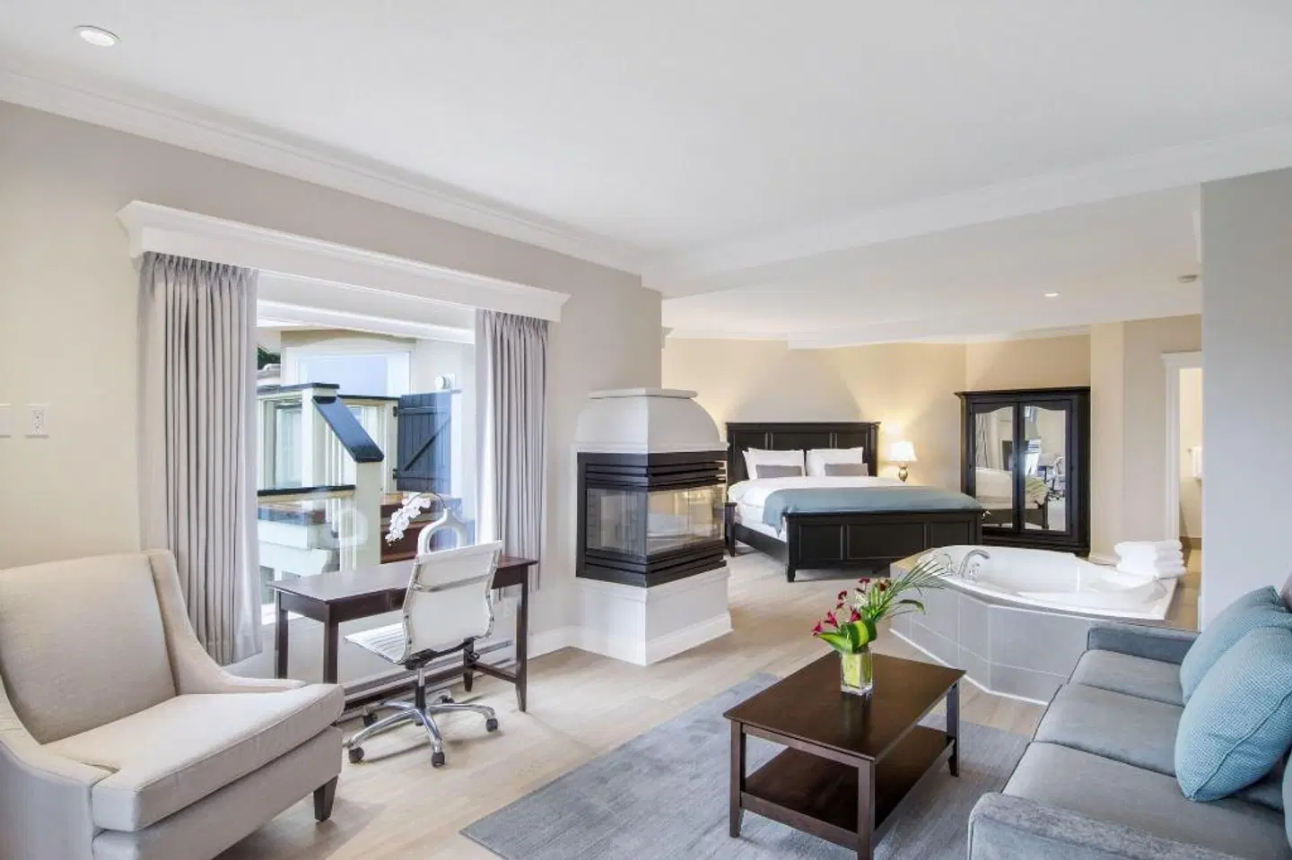 Villa Eyrie Resort ROOM_EXAMPLE