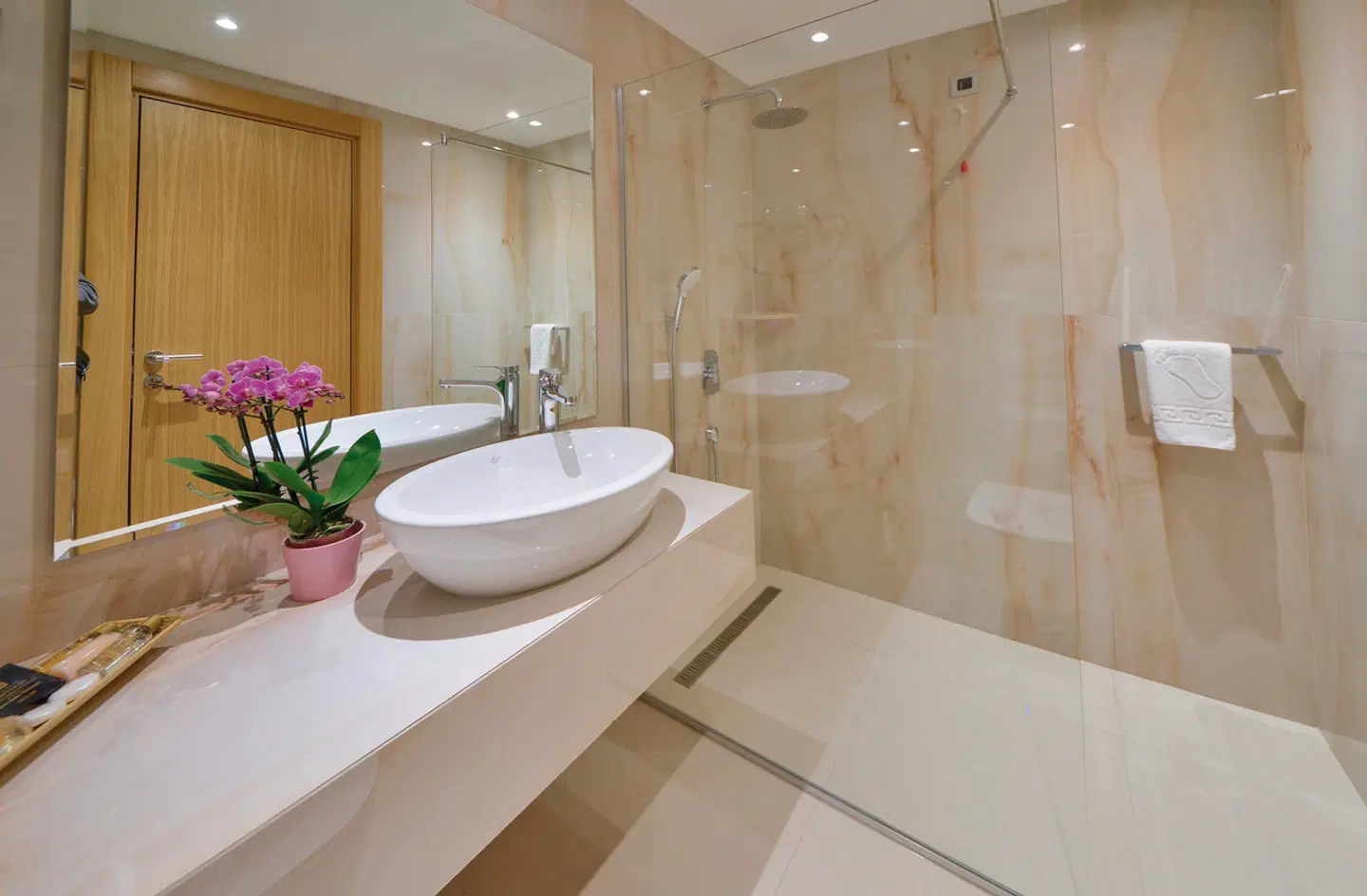 Mediteran Hotel & Resort Badezimmer