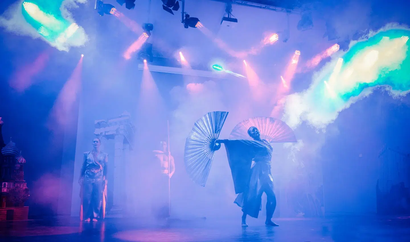 Ikos Porto Petro Folklore