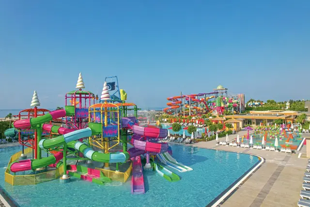 Delphin Palace OUTDOOR_POOL