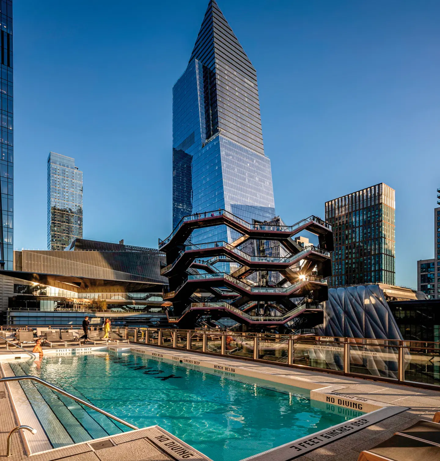 Equinox Hotel OUTDOOR_POOL