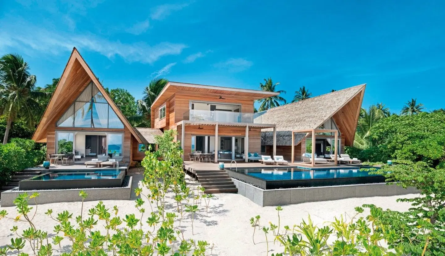 The St. Regis Maldives Vommuli Resort EXTERIOR