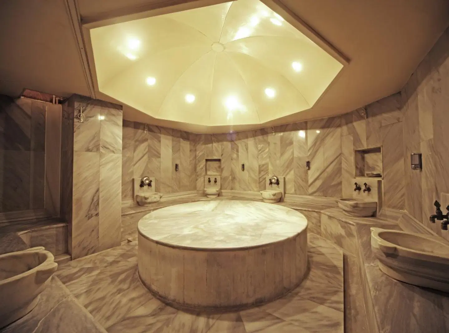 The Parma Hotel & Spa Downtown Badezimmer