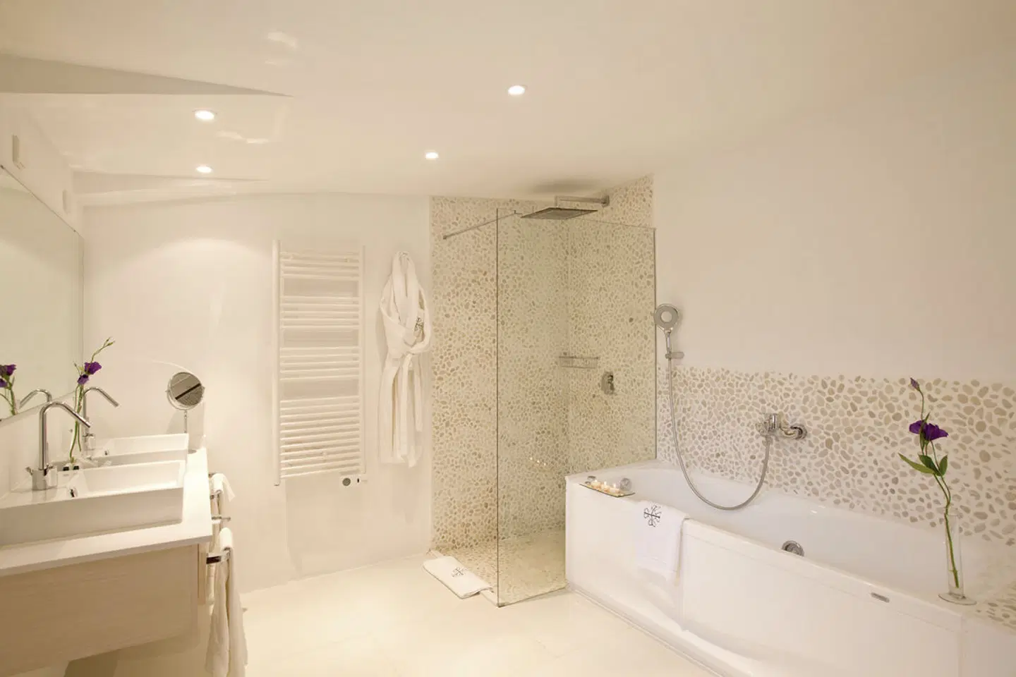 Rural L'Hermitage & Spa Badezimmer