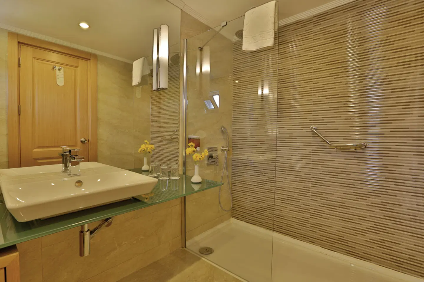 Gypsophila Holiday Village Badezimmer