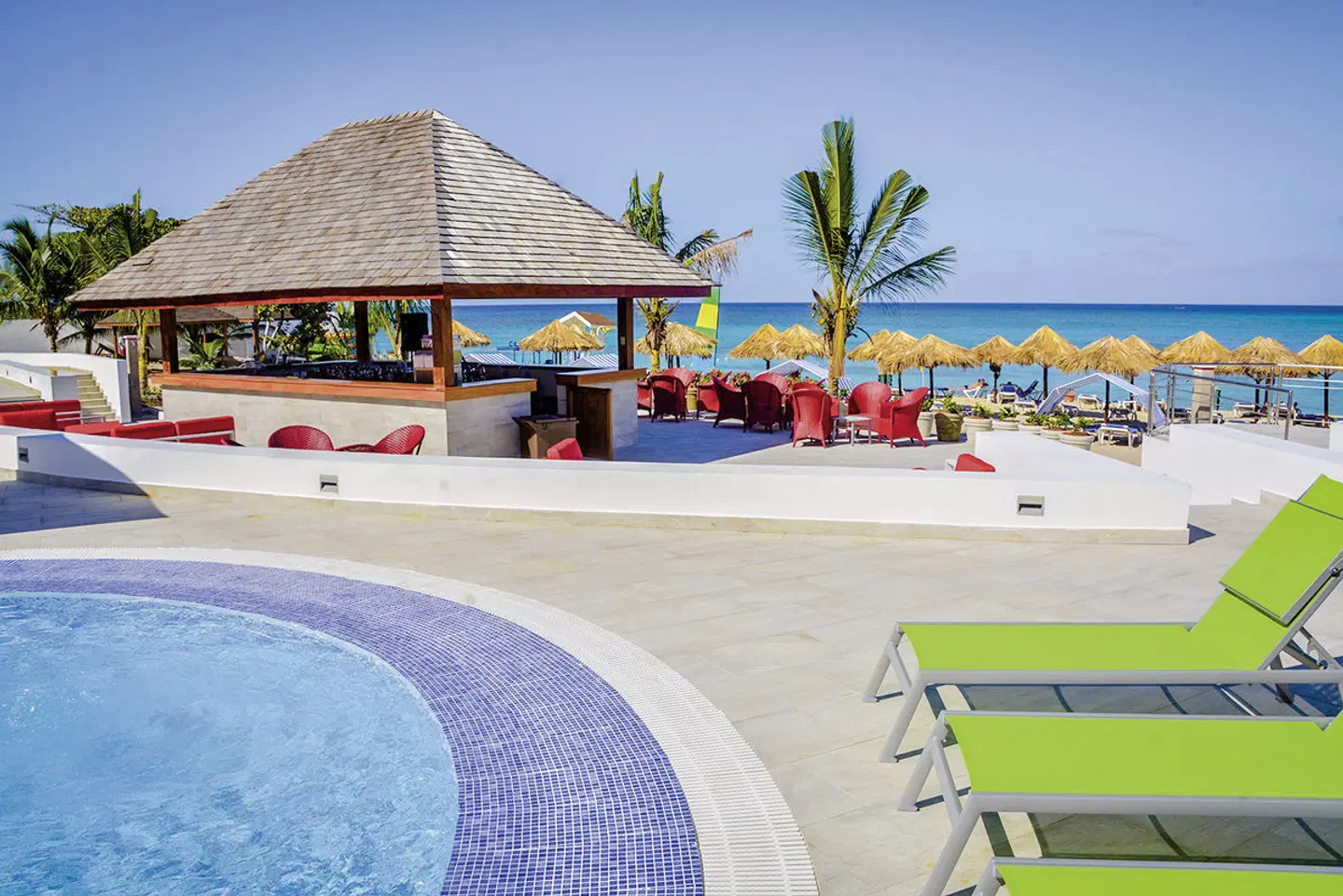 Grand Decameron Cornwall Beach, A Trademark All-Inclusive Resort Terrasse
