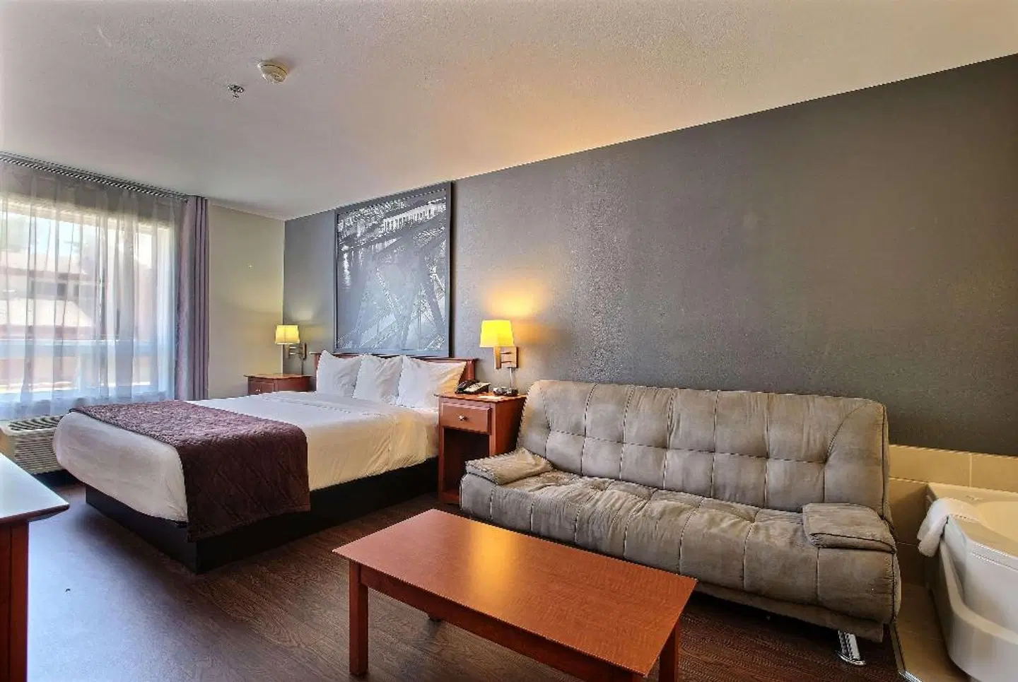 Super 8 by Wyndham Trois-Rivieres ROOM_EXAMPLE