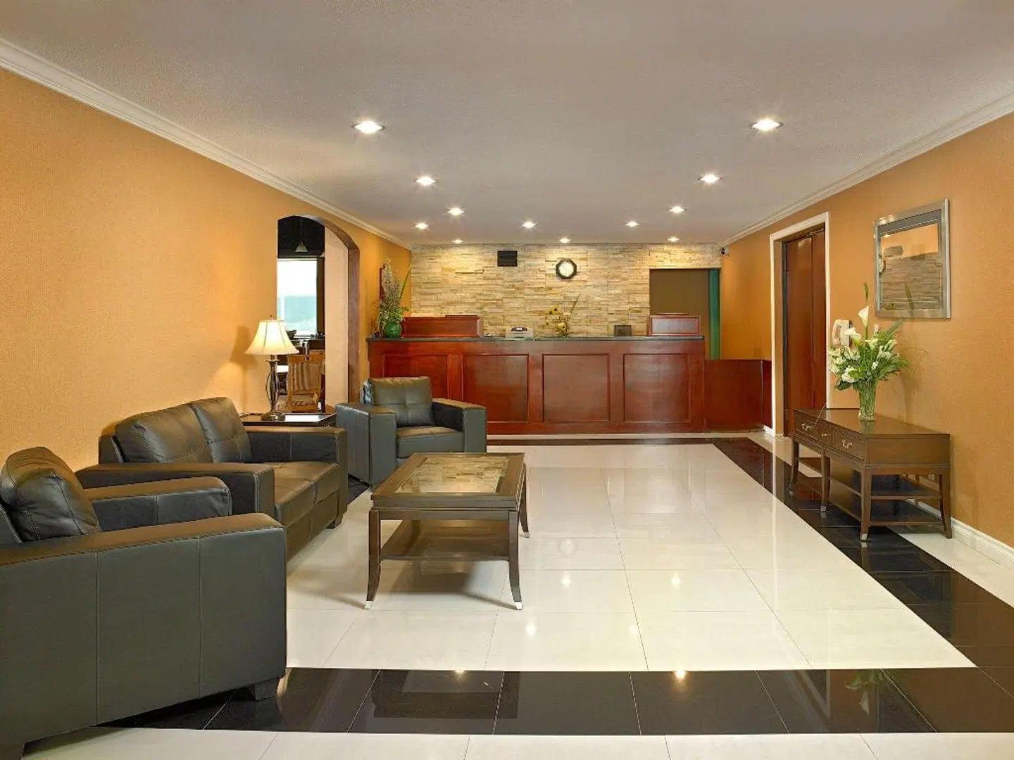 Coast Fraser Inn LOUNGE_LOBBY