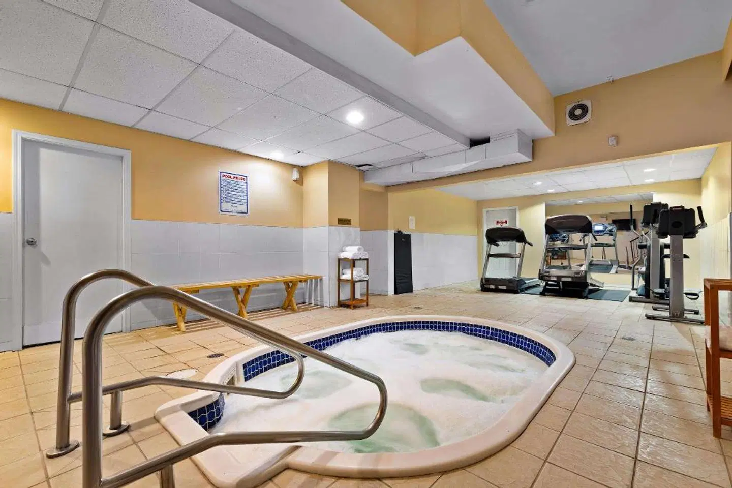 Coast Fraser Inn HEALTH_BEAUTY