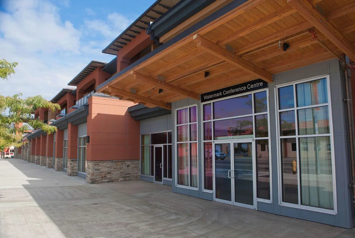 Watermark Beach Resort EXTERIOR