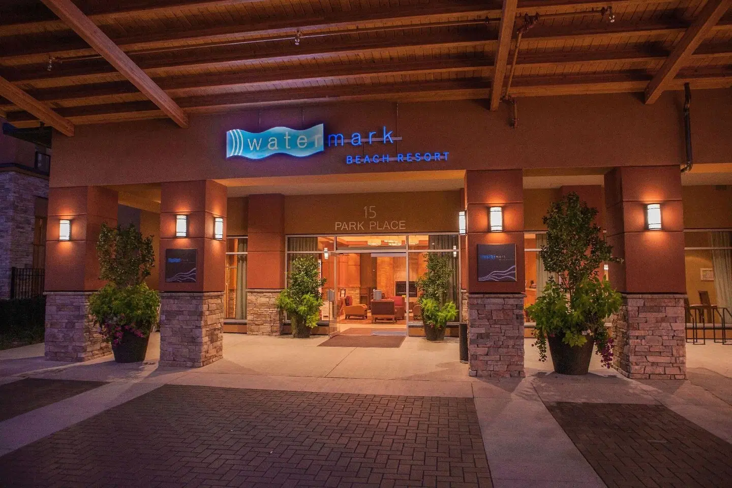 Watermark Beach Resort EXTERIOR