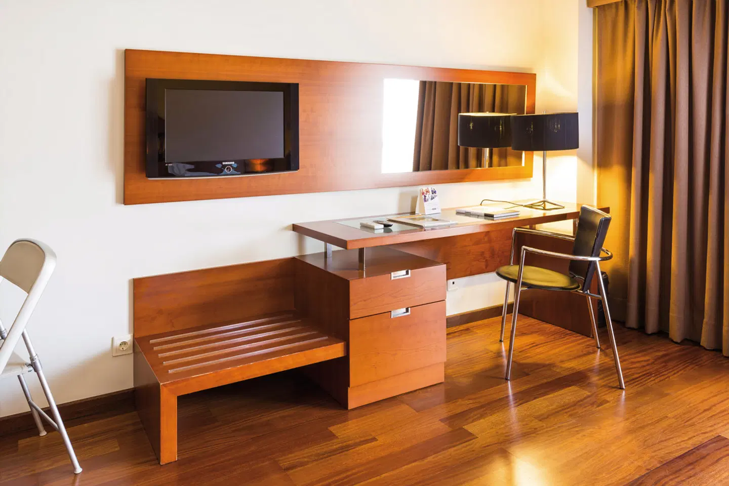 Legendary Lisboa Suites ROOM_EXAMPLE