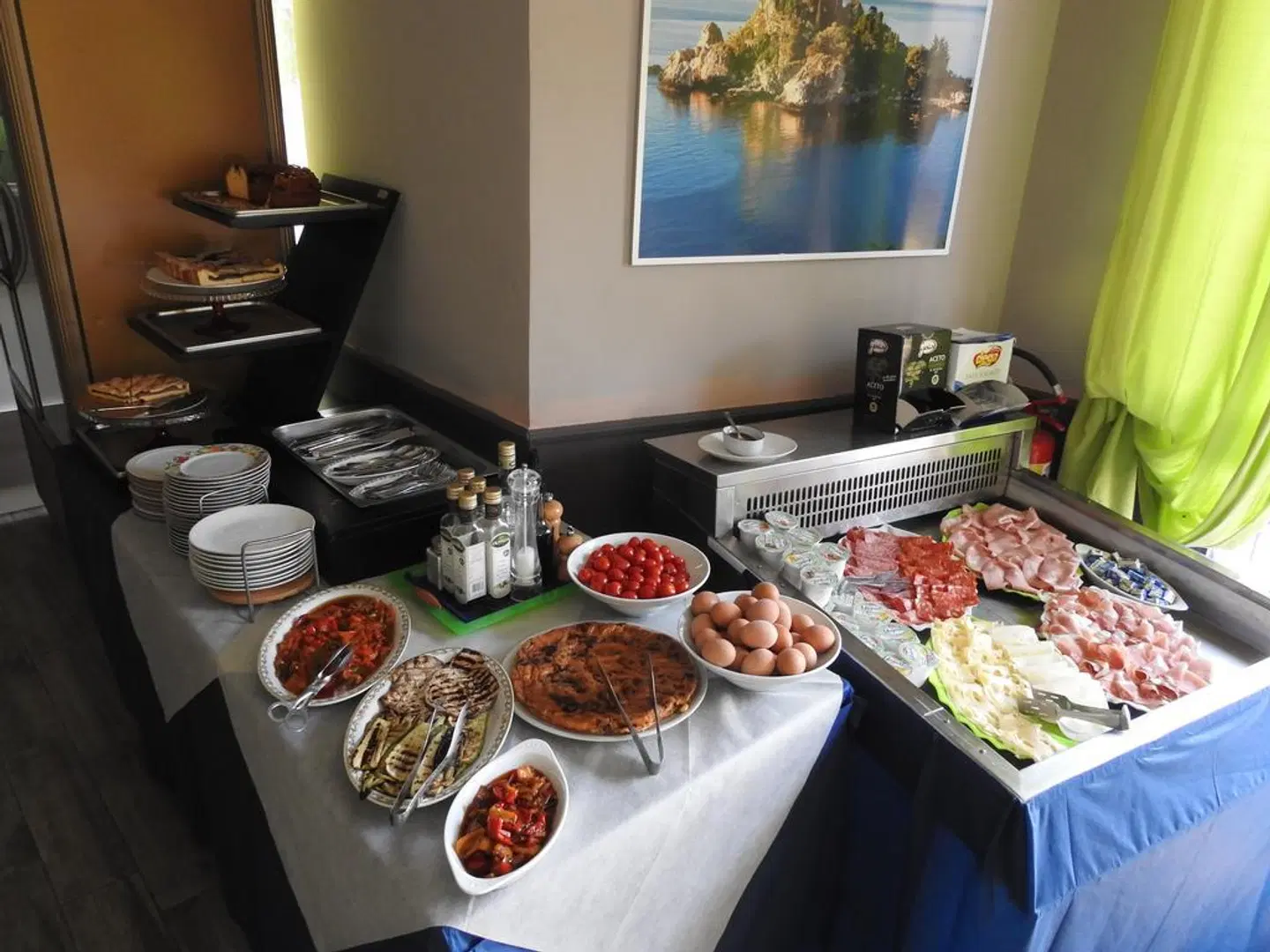 ChrisMare Hotel Restaurant