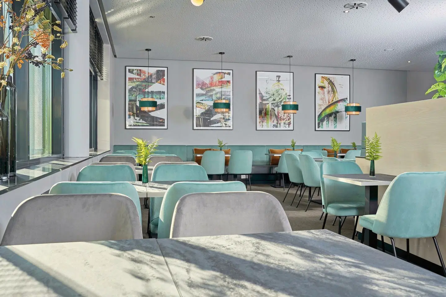 Leonardo Hotel Vienna City West Bar