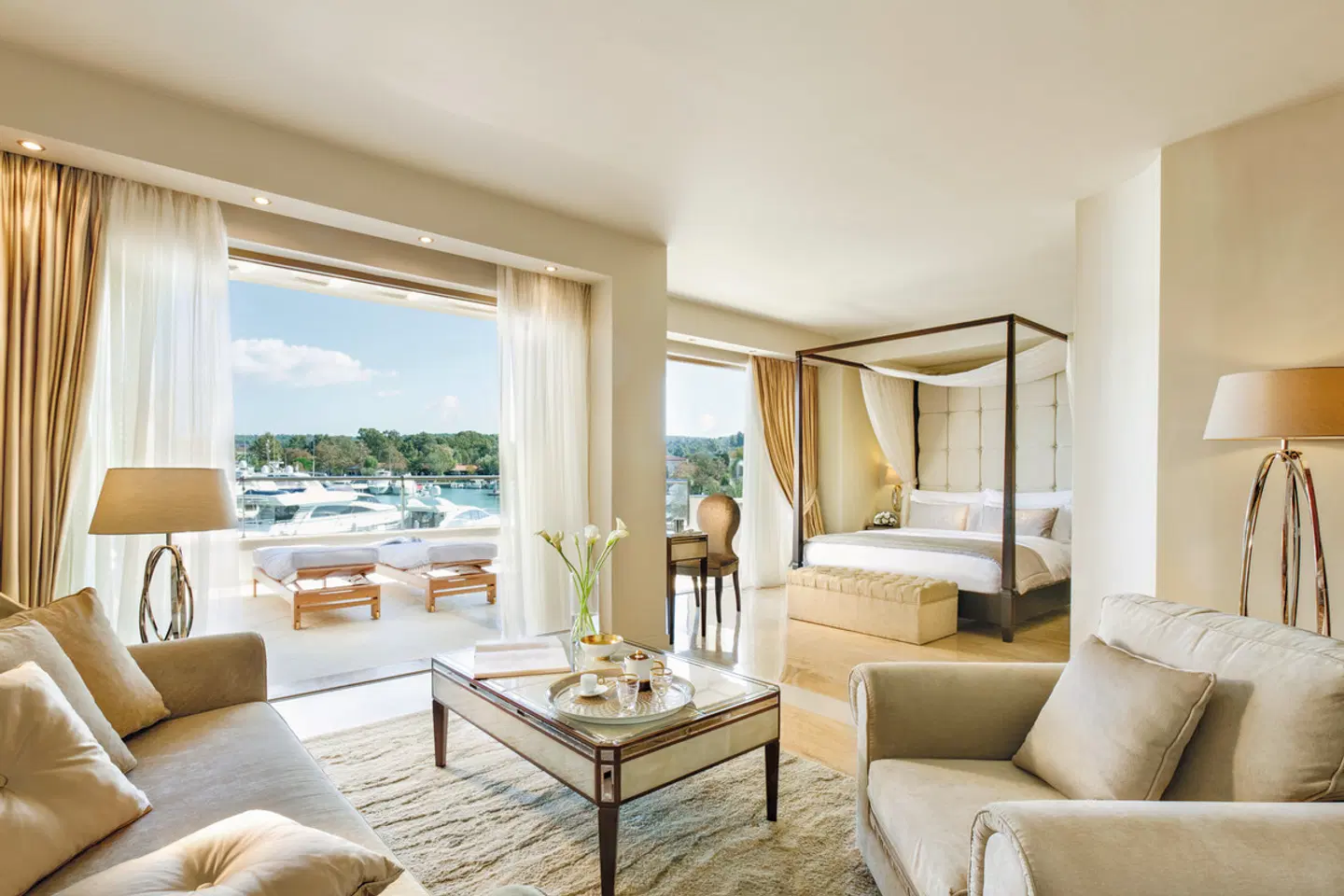 Sani Asterias ROOM_EXAMPLE