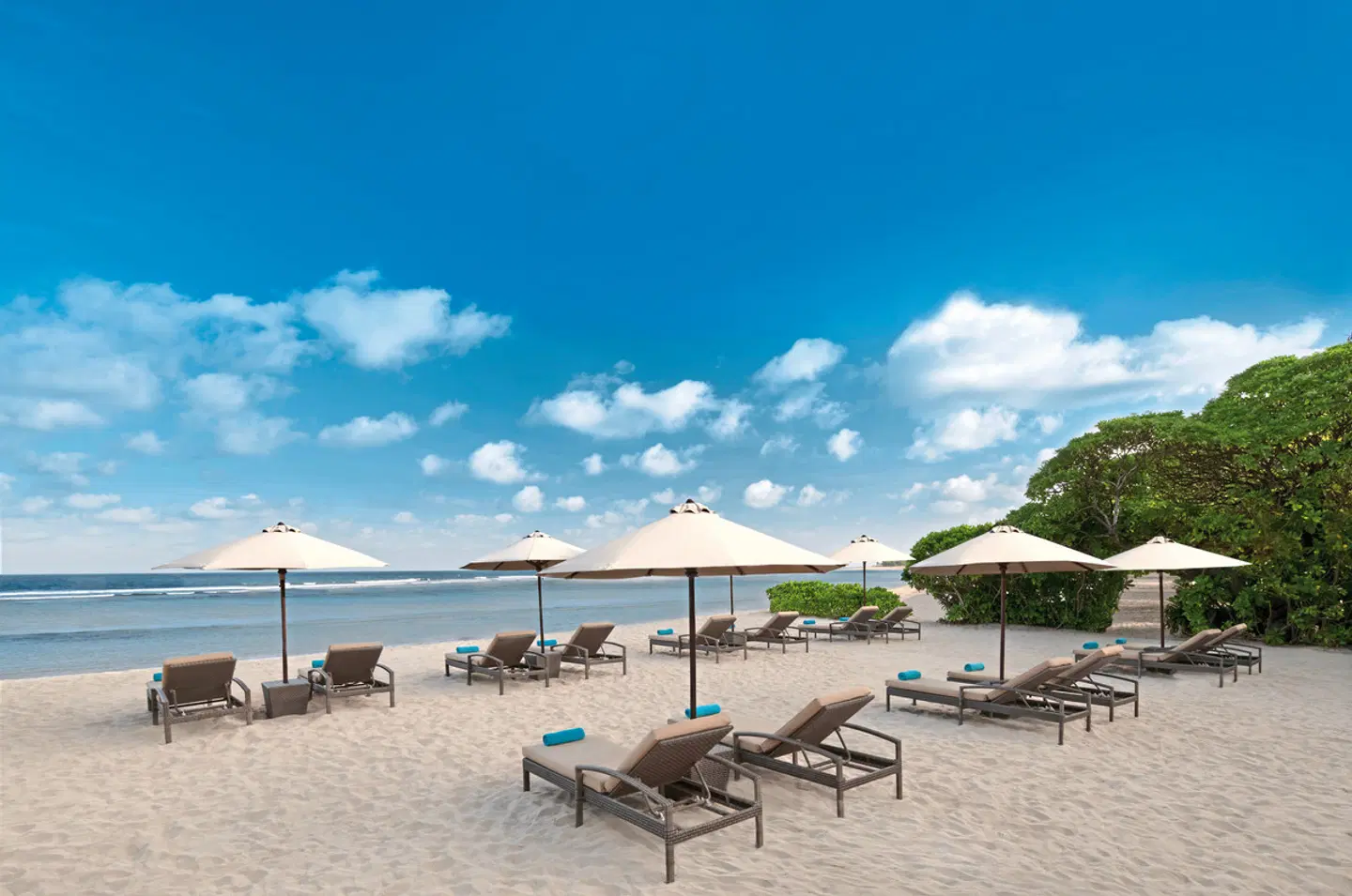 Courtyard by Marriott Bali Nusa Dua Resort Strand