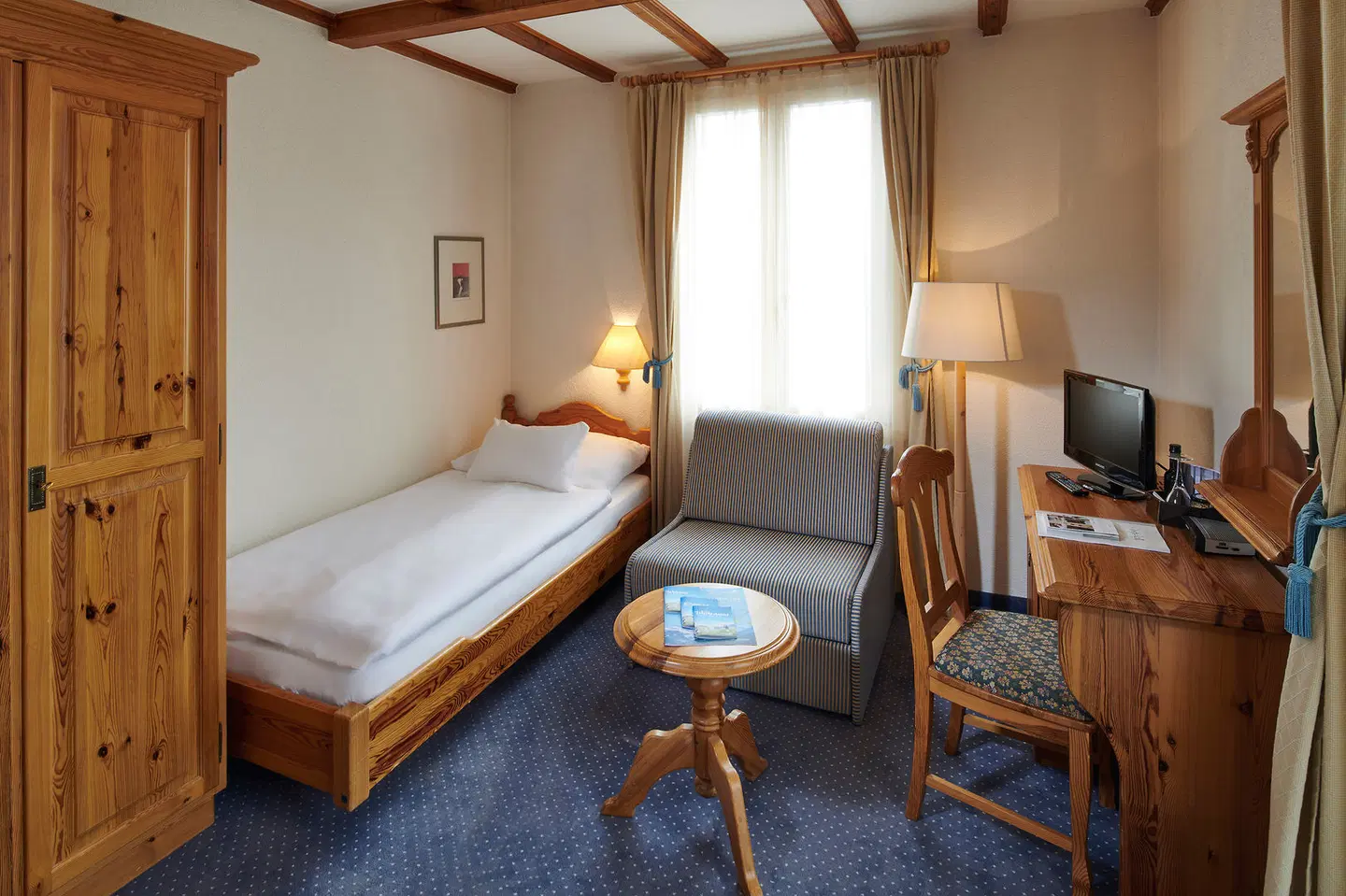 Bristol ROOM_EXAMPLE