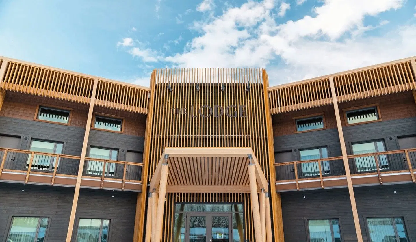 The Lodge & Domes at Métis Crossing EXTERIOR