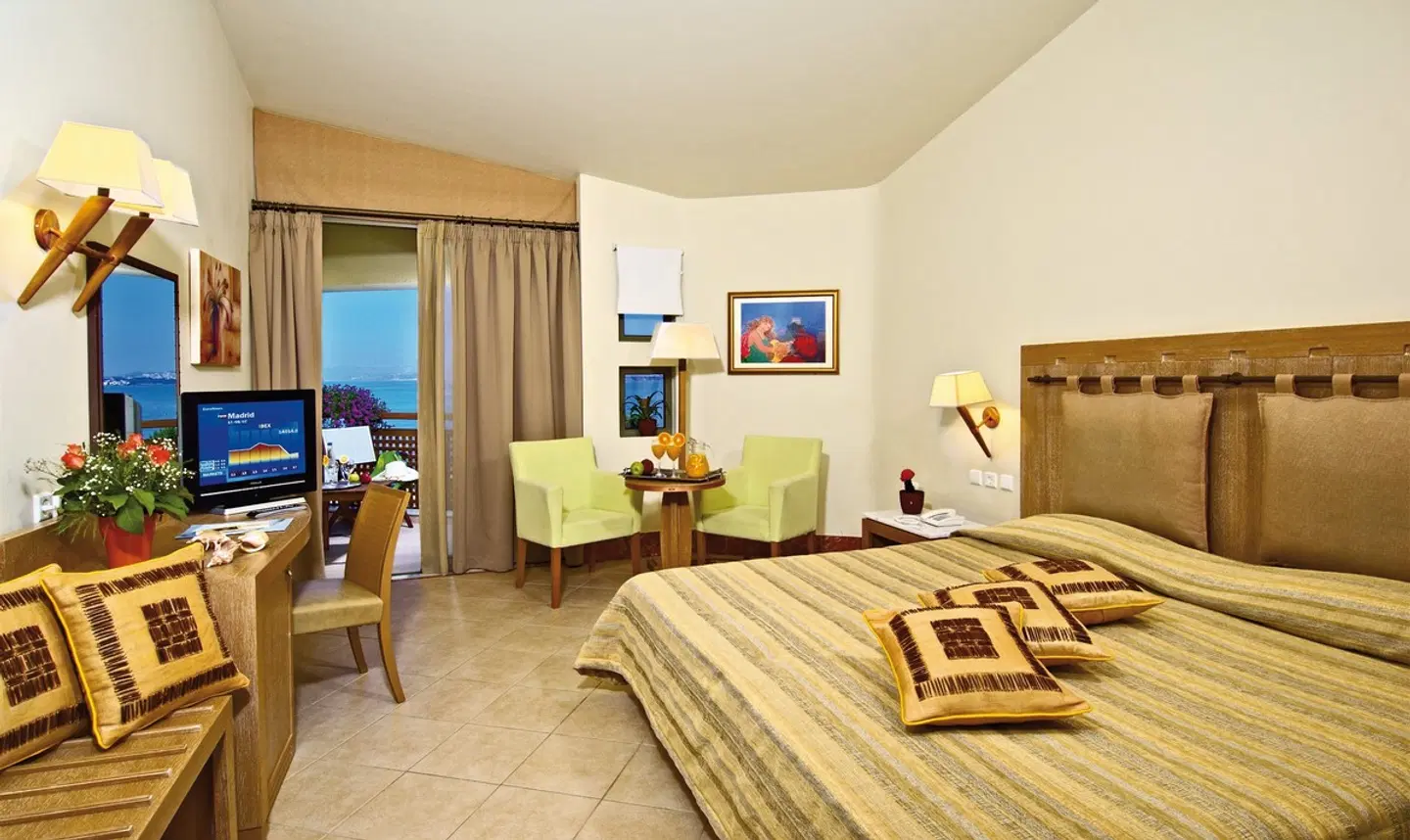 Giannoulis Santa Marina Plaza ROOM_EXAMPLE