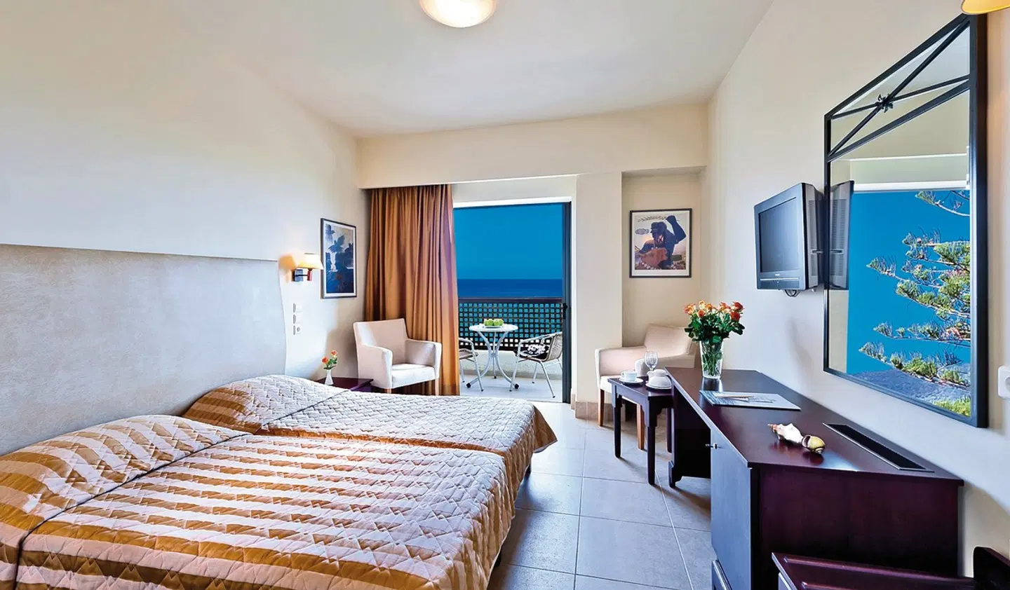 Giannoulis Santa Marina Plaza ROOM_EXAMPLE