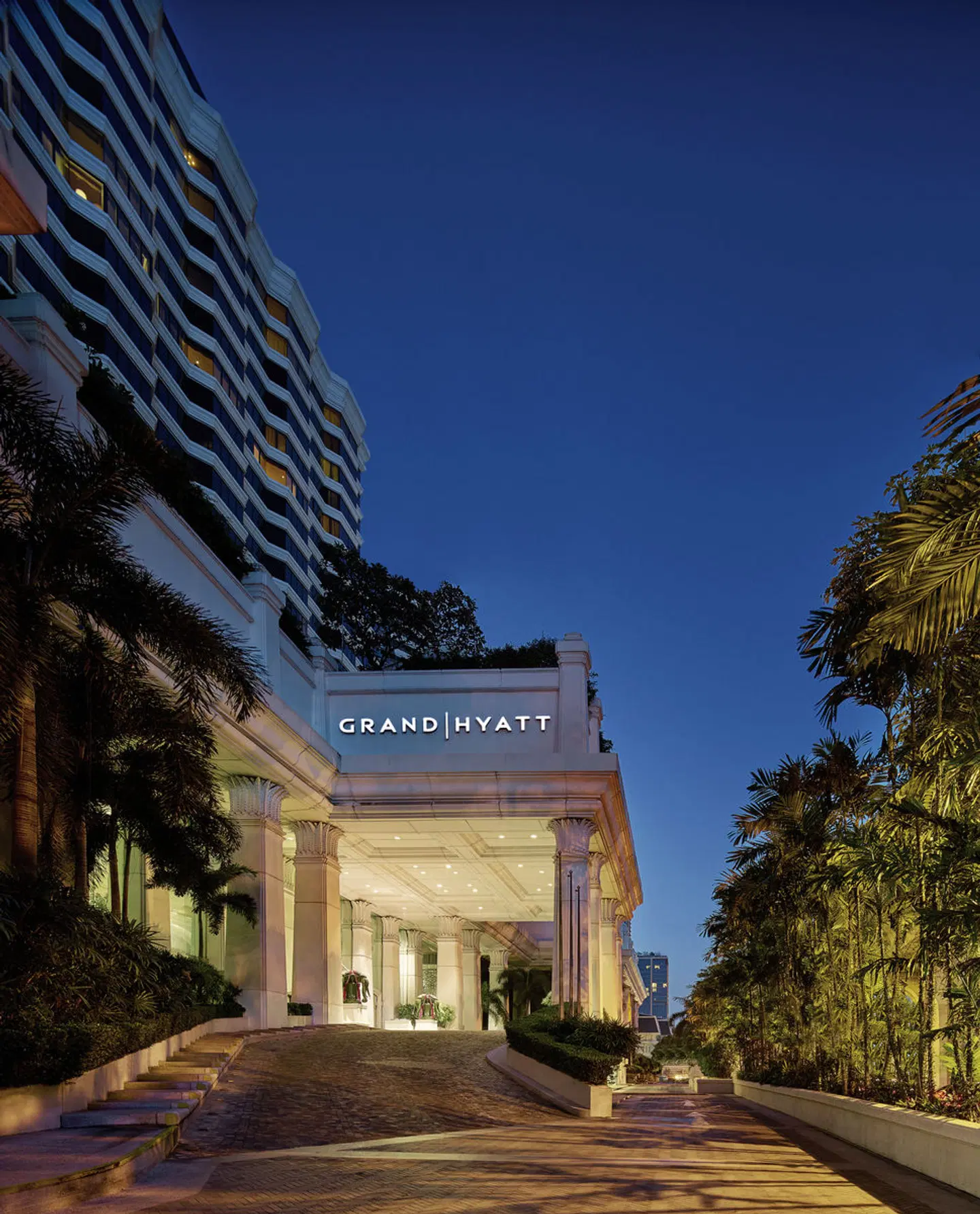 Grand Hyatt Erawan Bangkok EXTERIOR