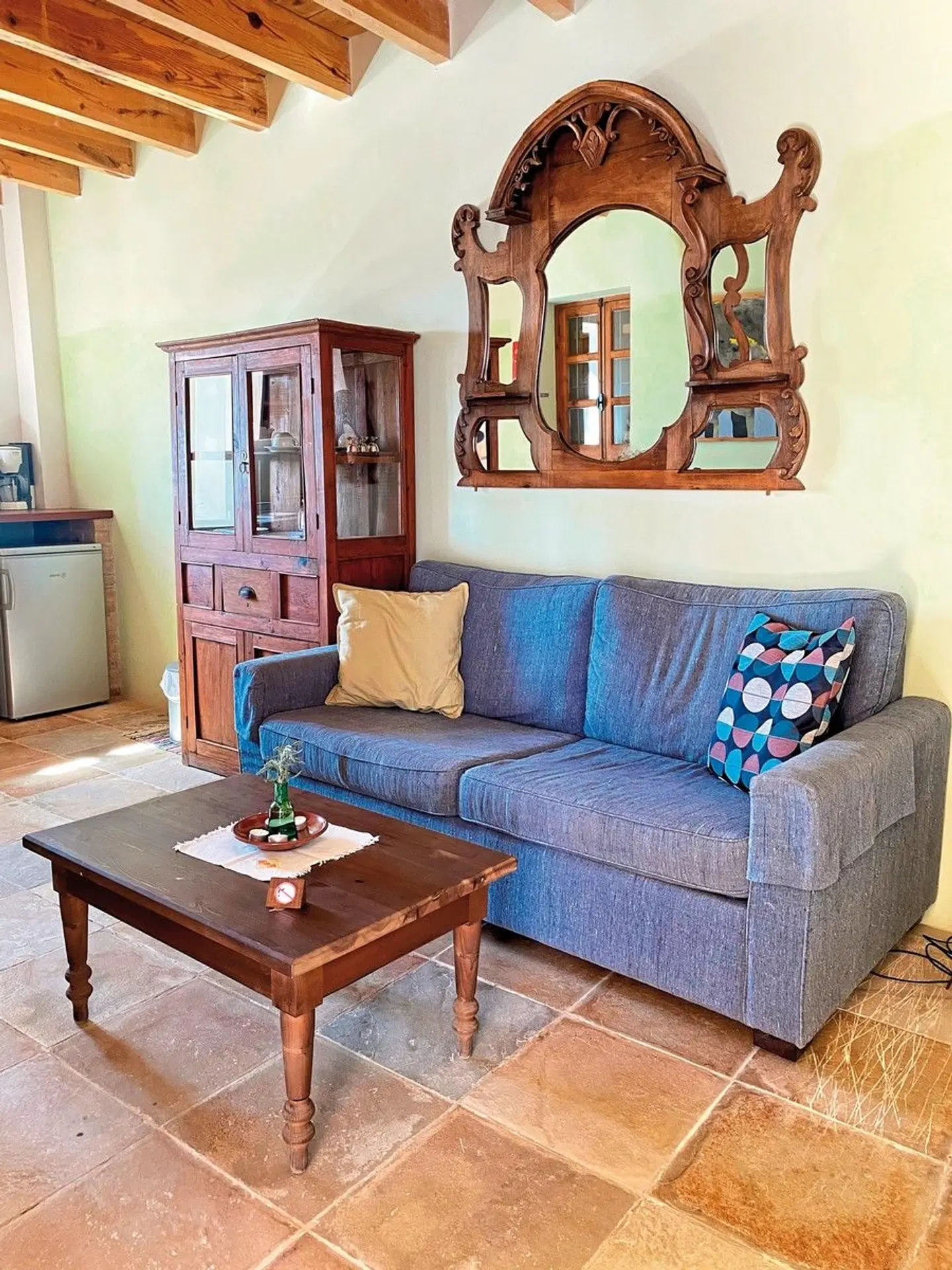 Filokypros Character Houses ROOM_EXAMPLE