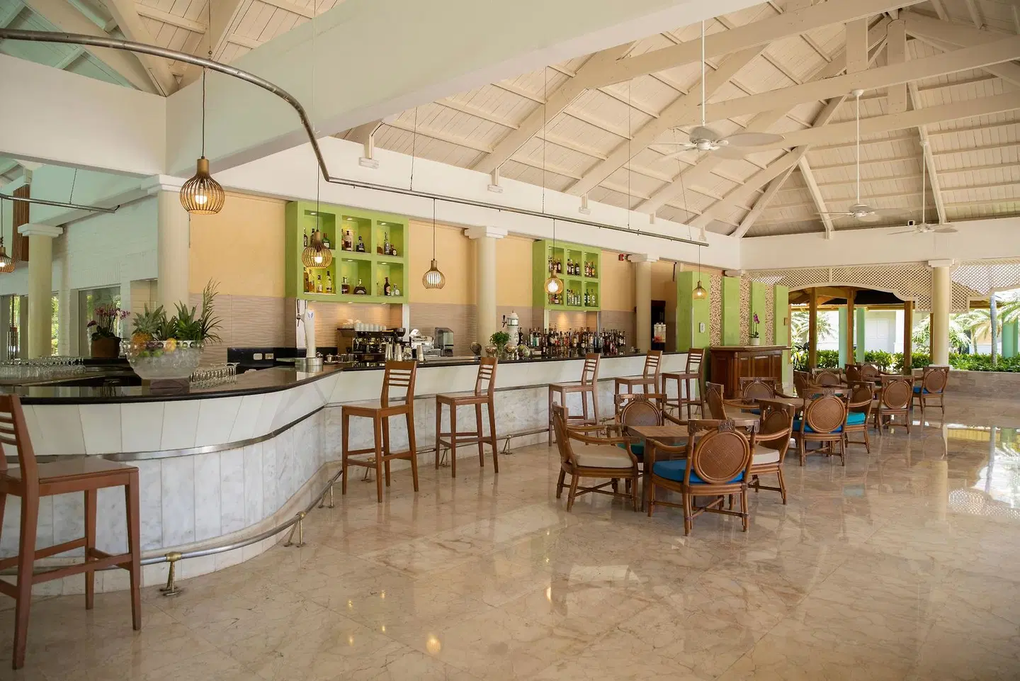 Iberostar Waves Punta Cana Bar