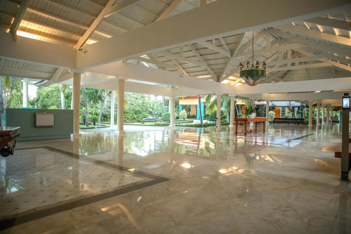 Iberostar Waves Punta Cana LOUNGE_LOBBY