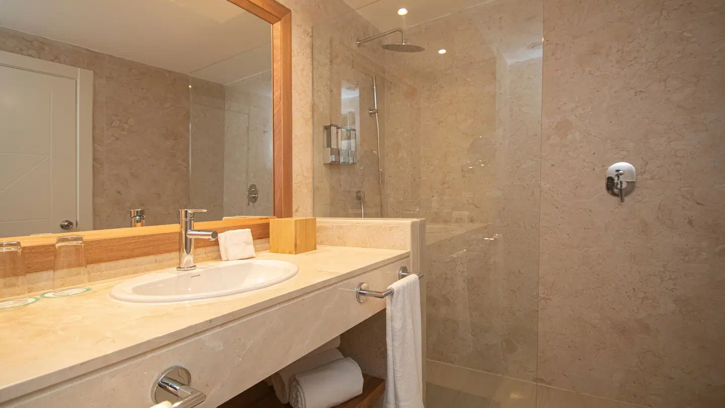 Iberostar Waves Dominicana Badezimmer