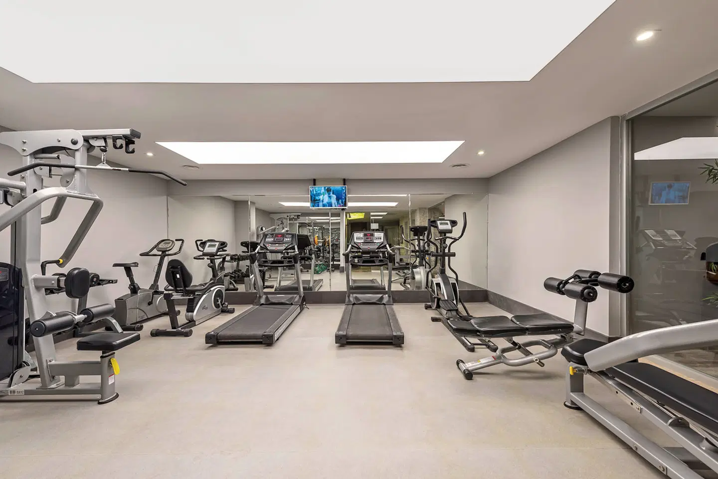 White City Beach Hotel - Adult Only SPORTS_AND_LEISURE