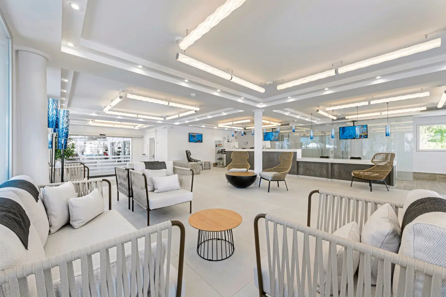 Vibra Cala Tarida Restaurant