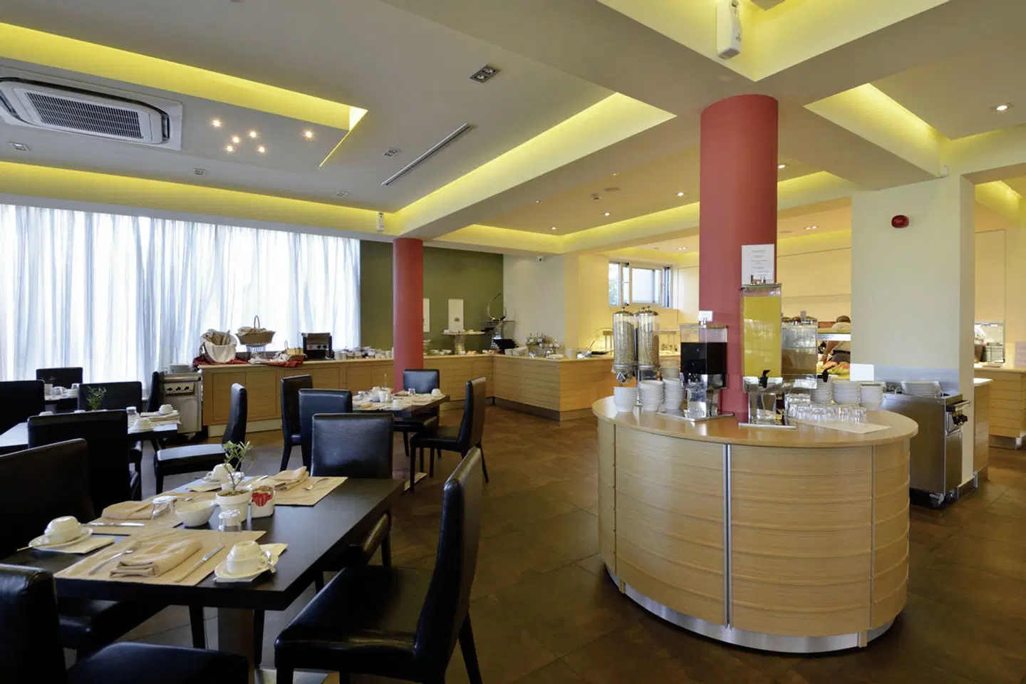 Royal Paradise Beach Resort & Spa Restaurant